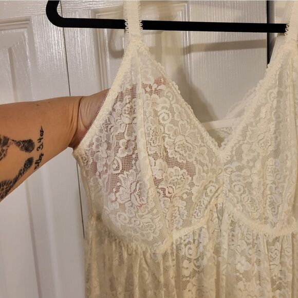NWOT Torrid Curve white lace babydoll - Picture 2 of 9